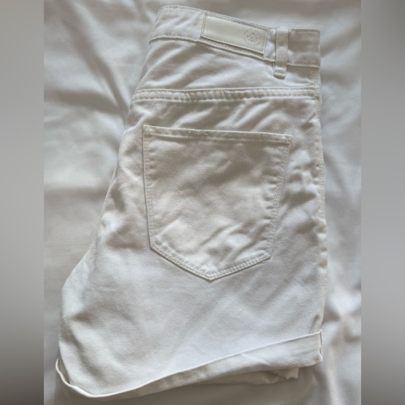 3/$25✨Women's White Denim Shorts Vero Moda - Picture 4 of 8